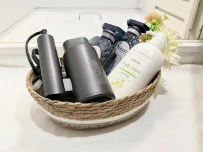 a basket filled withenergy products on a counter at \u30af\u30ea\u30b9\u30bf\u30eb\u9ad8\u7530\u99ac\u5834 401 in Tokyo