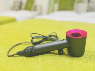 a microphone sitting on top of a table at Shinjuku\u65b0\u5bbf\u516c\u5712 in Tokyo