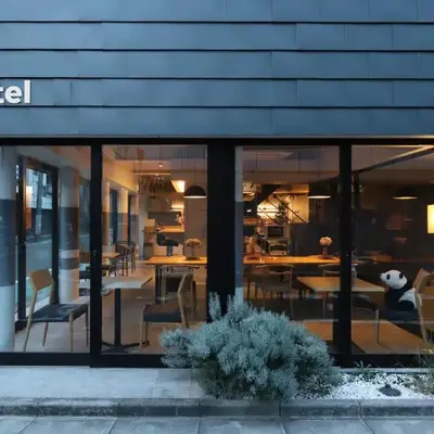E10 Hostel