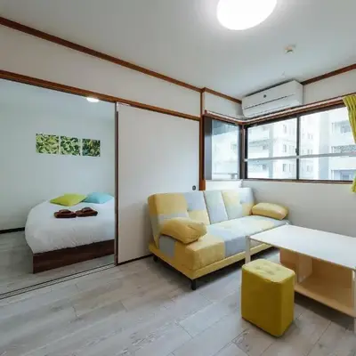 Flores Tsukahara Building 401