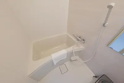a white bath tub in a white bathroom at Kitakoiwakotate - Vacation STAY 20435 in Tokyo