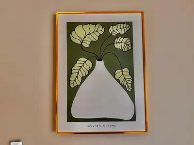 a framed picture of a plant on a wall at D\u8c4a\u5cf6\u533a\u6700\u4e2d\u5fc3 \u4e24\u5ba4 \u99d2\u8fbc\u7ad95\u5206-2 rooms Toshima center 5 mins to ST Max 4P \u65b0\u5bbf \u6d89\u8c37 \u8868\u53c2\u9053 \u6c60\u888b \u4e0a\u91ce \u4ee3\u4ee3\u6728 \u94f6\u5ea7 \u539f\u5bbf in Tokyo