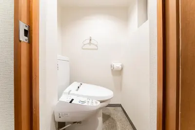 a small bathroom with a toilet in a room at Ohana's room Walk to Shibuya station by 8 minutes private apartment studio Max6 in Tokyo