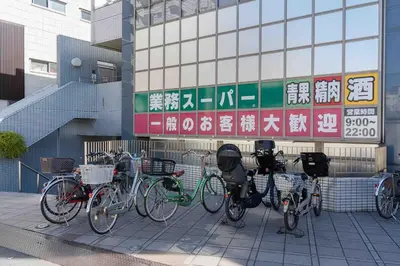 a group of bikes parked in front of a building at SUA HOTEL Shinjuku Yochomachi in Tokyo