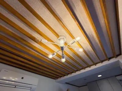 a ceiling fan in a room with a ceiling at \u6700\u59277\u540d 5\u30d9\u30c3\u30c9 \u99c5\u5f92\u6b697\u5206 \u4e0a\u91ce\u6d45\u8349\u30b9\u30ab\u30a4\u30c4\u30ea\u30fc20\u5206 \u79cb\u8449\u539f25\u5206 \u7a7a\u6e2f46\u5206\u304b\u3089 46\u5e73\u7c73 \u7a7a\u6e2f46\u5206\u304b\u3089 46\u5e73\u7c73 Wifi\u7121\u6599 WAGAMAMA\u56db\u3064\u6728 in Tokyo