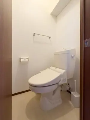 a bathroom with a white toilet in a room at ISSHUKU NOMA\u6c60\u888bII 101 - Spacious Room for 5 Guests in Tokyo