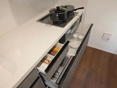 a kitchen counter with a stove with a pot on it at \u685c\u306e\u5ddd76 \u6c60\u888b\u99c5C6\u53e3 8\u5206 2-10\u4eba\u4e28Ikebukuro JR Line C6 Exit 8 minutes 2-10 people in Tokyo
