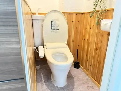 a bathroom with a toilet in a small room at Shinjuku Area 5F Shinjuku Apartment No elevator in Tokyo