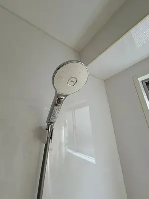 a spotlight in a room with a ceiling at Direct to Narita 9min walk from Kinshicho St Within walking distance of Asakusa and Skytree 50min bus ride to Disneyland 3min walk from the mall in Tokyo