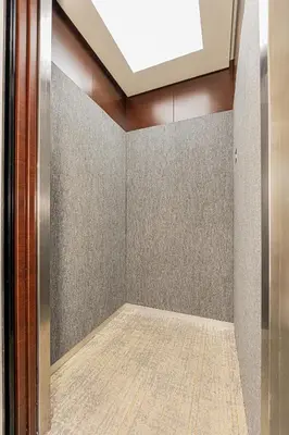 a room with a hallway with a ceiling at Louis stage showamachi in Tokyo