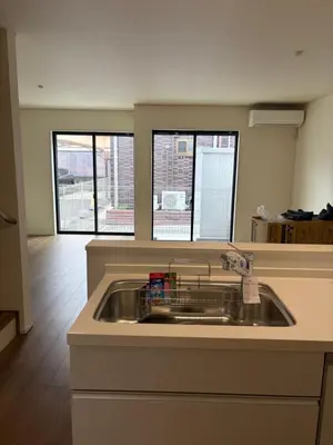 a kitchen sink with a dish rack in it at Tokyo Koya Station on walk2mins\u65b0\u7bc9\u5225\u8358\u7121\u6599\u99d0\u8eca\u58344LDK-free-wifi in Tokyo