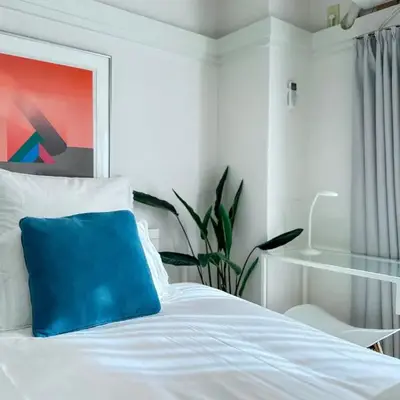 2BR 35m2 Bright Parkside Apt - JR 8 min Shinjuku