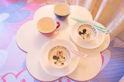 two cups of tea on a table with chopsticks at princess castle JR Takadanobaba 5 mins Shinjuku area in Tokyo