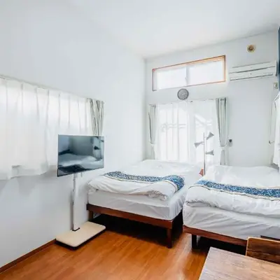 Opening January 2026 Just a five minute walk from Tabata Station on the Yamanote Line with direct access to Ikebukuro Shinjuku Shibuya and Ueno Comfortably sleeps 3 accommodates up to five guests