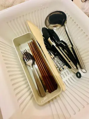 a white plate with utensils on a table at jlb\u30b0\u30e9\u30f3\u30a8\u30af\u30ea\u30e5\u521d\u53f0 102 in Tokyo