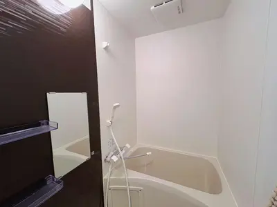 a bathroom with a bath tub and a sink at \u738b\u5b50Stay\u4f73 in Tokyo