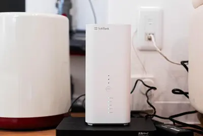 a wii controller sitting on top of a table at Promotion Itabashi , 1 room, Max 4P \u8d85\u9ad8\u6027\u4ef7\u6bd4 \u677f\u6865\u5168\u65b0\u88c5\u4fee \u8bbe\u5907\u9f50\u5168 \u65e0\u7ebf\u7f51\u7edc \u6700\u59274\u4eba in Tokyo