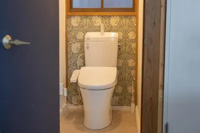 a bathroom with a white toilet in a room at \u5927\u798f\u30cf\u30a6\u30b92 in Tokyo