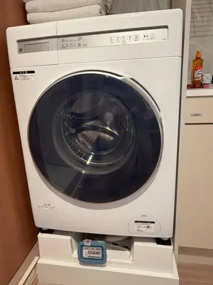 a white washing machine sitting in a kitchen at \u4e0b\u753a\u65b0\u5c0f\u5ca9\u7f8e\u5e78\u30cf\u30a6\u30b9101 in Tokyo