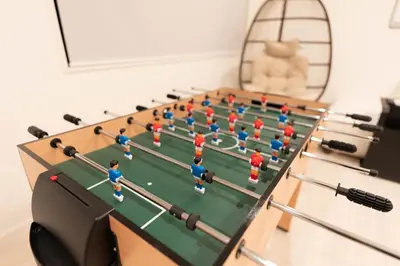 a model of a table with a game of snooker at HOTEL Edogawa in Tokyo