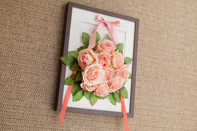 a picture of a bouquet of pink roses at Hanabi Hotel in Tokyo
