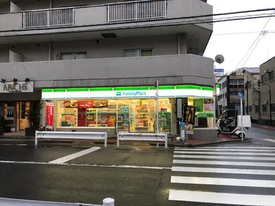 a store with benches in front of a building at \u30ea\u30d6\u30b7\u30c6\u30a3\u9326\u7cf8\u753a\u53c2\u756a\u9928\u4e0a\u5c64\u968e\u773a\u671b\u826f\u597d\u5317\u6b27\u30eb\u30fc\u30e0, Akihabara 6mins, Tokyo 8 mins, Direct to Narita Airport \u6210\u7530\u7a7a\u6e2f\u76f4\u9054 in Tokyo