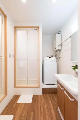 a kitchen with a refrigerator and a sink at TORA HOTEL Tokyo Skytree \u5bc5\u30db\u30c6\u30eb \u30b9\u30ab\u30a4\u30c4\u30ea\u30fcG in Tokyo