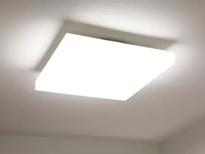 an opening in the ceiling in an empty room at APA Hotel Roppongi SIX in Tokyo