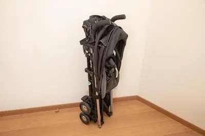 a backpack is leaning against the corner of a room at Sumida-ku - House - Vacation STAY 82129 in Tokyo