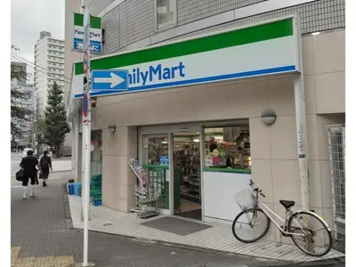 a bike parked in front of a store at Hotel Suntargas Otsuka - Vacation STAY 08520v in Tokyo