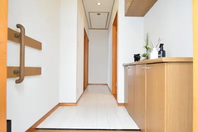 an office corridor with a hallwayiterator at Sasatsuka Fleur Tachibana Hotel Apartment in Tokyo