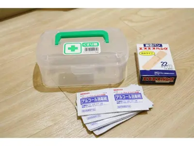 a plastic container with a pack of cigarettes and a pack of toothpaste at Grandeur Imagawa - Vacation STAY 11149 in Urayasu