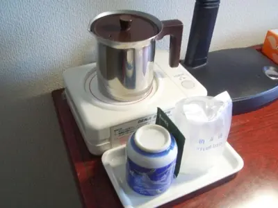 a blender sitting on top of a table at Sky Heart Hotel Koiwa - Vacation STAY 49085v in Tokyo