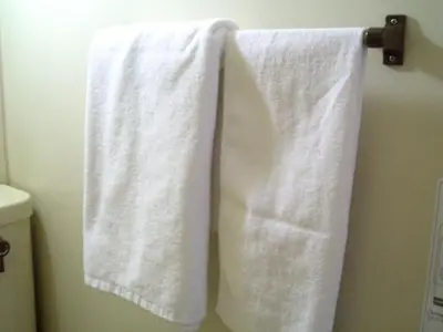 two towels hanging on a towel rack in a bathroom at Sky Heart Hotel Koiwa - Vacation STAY 49106v in Tokyo