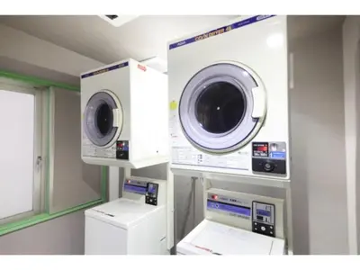 a washing machine and a dryer in a room at R&B HOTEL HIGASHI NIHONBASHI - Vacation STAY 40472v in Tokyo
