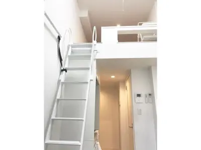 a ladder leading up to a bunk bed in a room at KIKO HOUSE - Vacation STAY 42467v in Tokyo