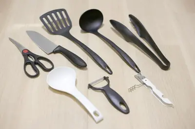 a group of utensils sitting on top of a table at \u3077\u3075\u304b\u5c0f\u6885 in Tokyo