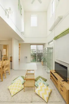 a living room with a television and a table at \u821e\u6d5c1\u8ed2\u5bb6\u8cb8\u5207\u30fc\u6700\u592710\u540d\u69d8\u4e00\u99d0\u8eca\u5834\u4ed8\u304dMaihama rent-a-house in Urayasu