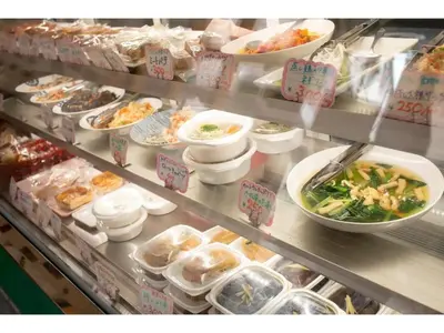 a display case in a store filled with lots of food at Forest Villa Togoshi - Vacation STAY 44284v in Tokyo