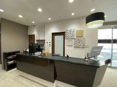 an office with a desk with a laptop on it at \uff25\uff2e\uff34 \uff34\uff25\uff32\uff32\uff21\uff23\uff25 \uff21\uff33\uff21\uff2b\uff35\uff33\uff21 - Vacation STAY 85533v in Tokyo
