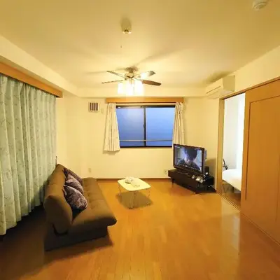 honeys guest house elevator