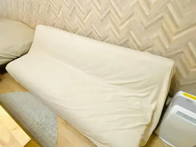 a white pillow sitting on top of a bed at \u526f\u90fd\u5fc3\u7dda\u6c60\u888b\u99c5C1\u51fa\u53e3\u304b\u3089\u5f92\u6b693\u5206 1\u304b\u6708\u4ee5\u4e0a\u306e\u3054\u4e88\u7d04\u306f6\u5272Off in Tokyo