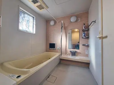 a bathroom with a large tub and a sink at Tokyo House INN in Tokyo