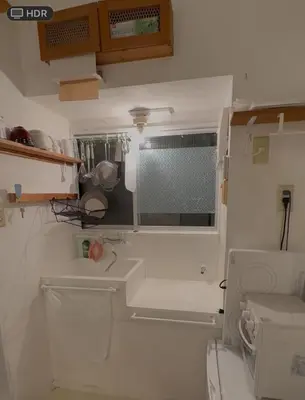 a small bathroom with a sink and a toilet at \u7d4c\u5802\u306e\u5c0f\u3055\u306a\u304a\u90e8\u5c4bcottu in Tokyo