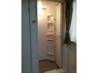 an open door to a room with an empty closet at Tokyo stay Hut SARI - Vacation STAY 27260v in Tokyo