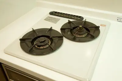 two burners sitting on top of a stove at SQUARE SHIBUAYA 403 in Tokyo